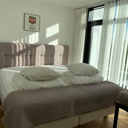 Exclusive 2 Level Etage Next To Arlanda-City Metro Stockholm Exterior photo