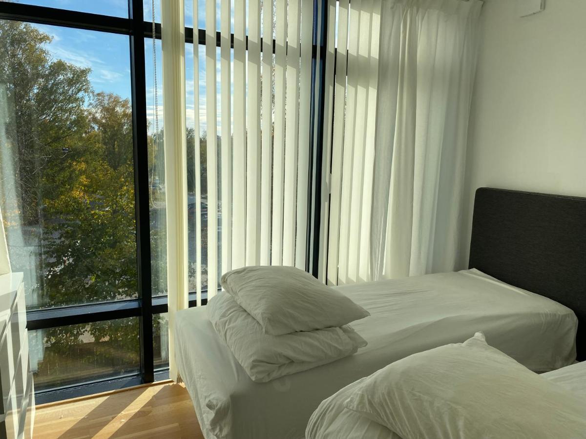 Huoneisto Exclusive 2 Level Etage Next To Arlanda-city Metro *