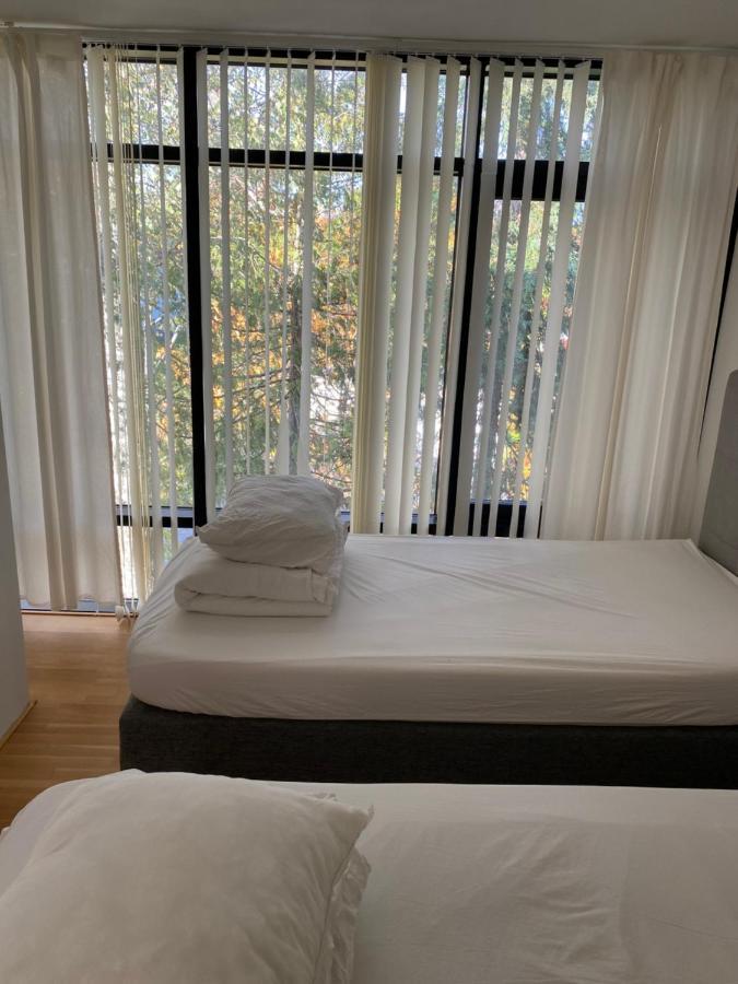 Exclusive 2 Level Etage Next To Arlanda-city Metro * Stoccolma