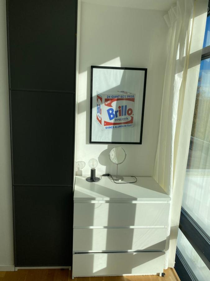 Exclusive 2 Level Etage Next To Arlanda-city Metro Stoccolma